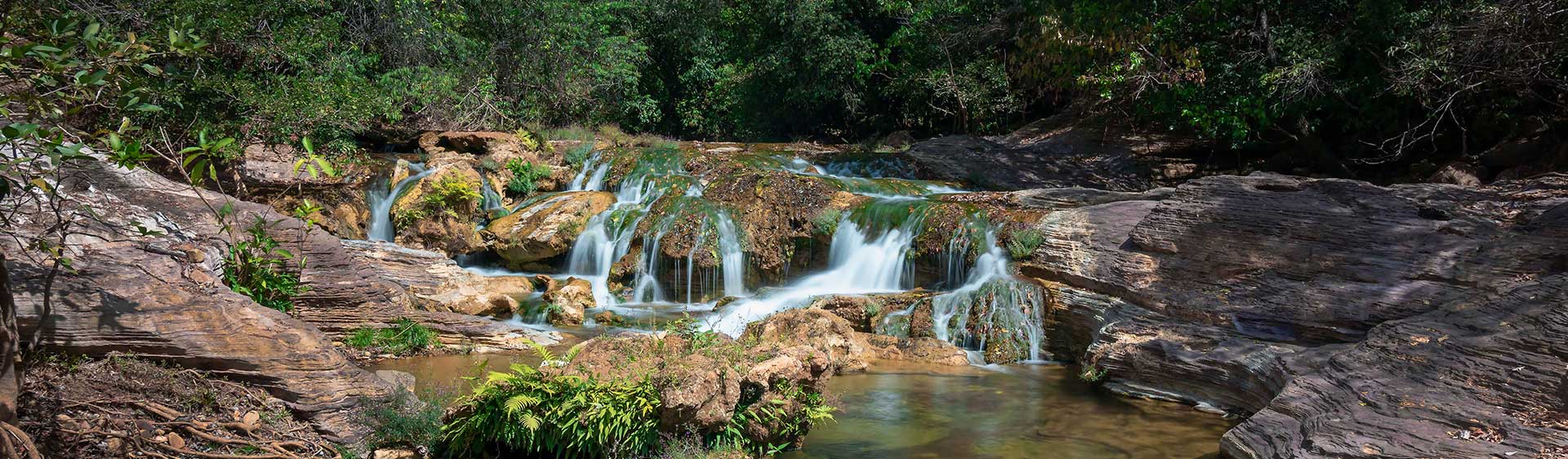 INGRESSO (Trilhas, Cachoeiras, Piscinas Naturais e Gruta)